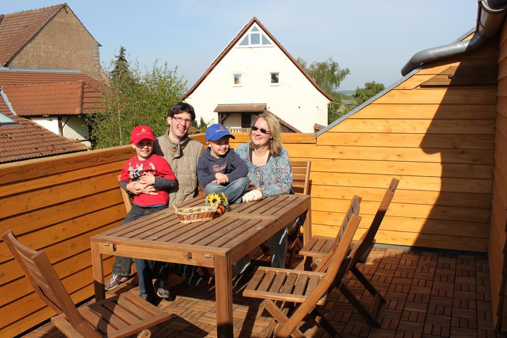 Urlaubsreiterhof Trunk Apartment Igersheim Room photo